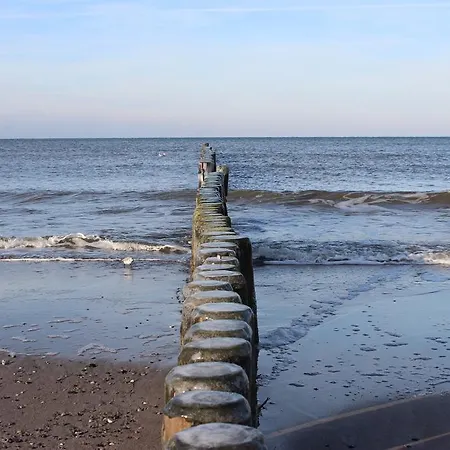 Strandkorb فندق غرال موريتز